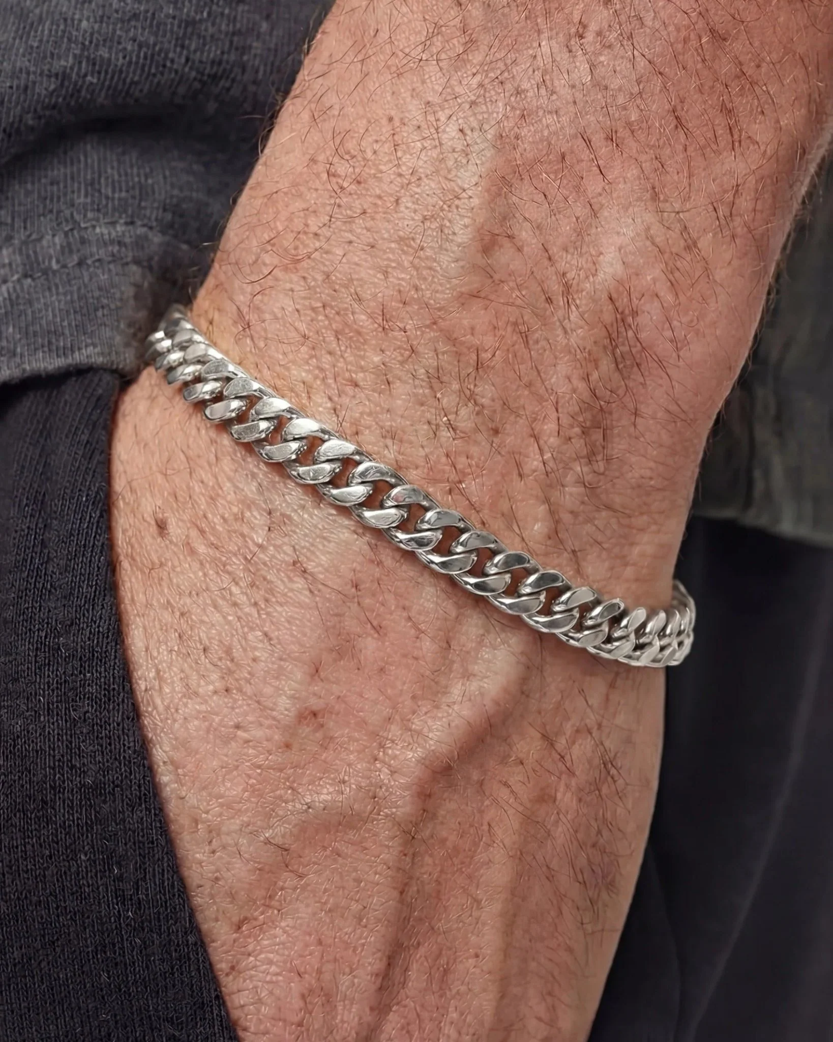 CLEAN CUBANA BRACELET. - 6MM GOLD - Image 3