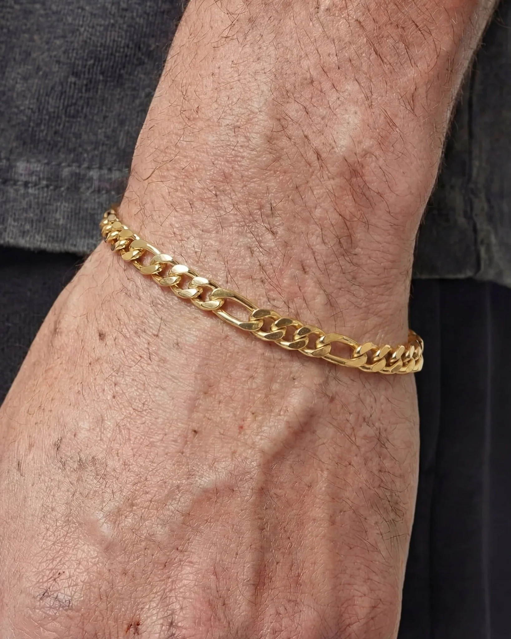 CLEAN FIGARO BRACELET. - 5MM GOLD - Image 3