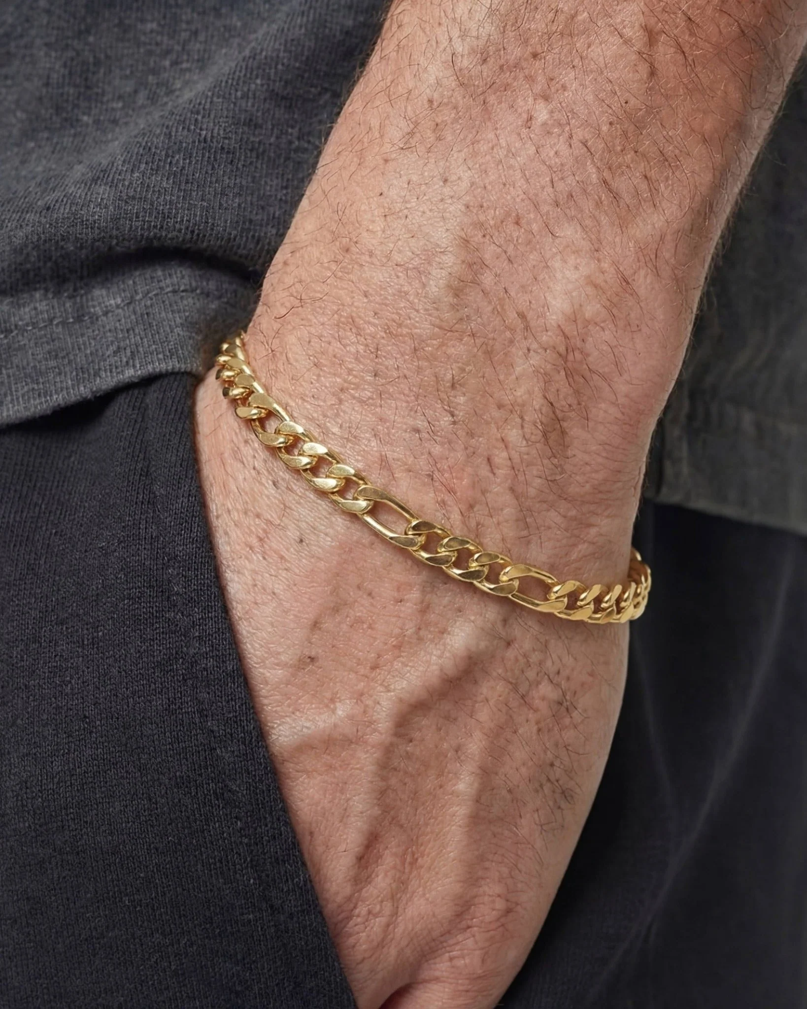 CLEAN FIGARO BRACELET. - 5MM GOLD - Image 4