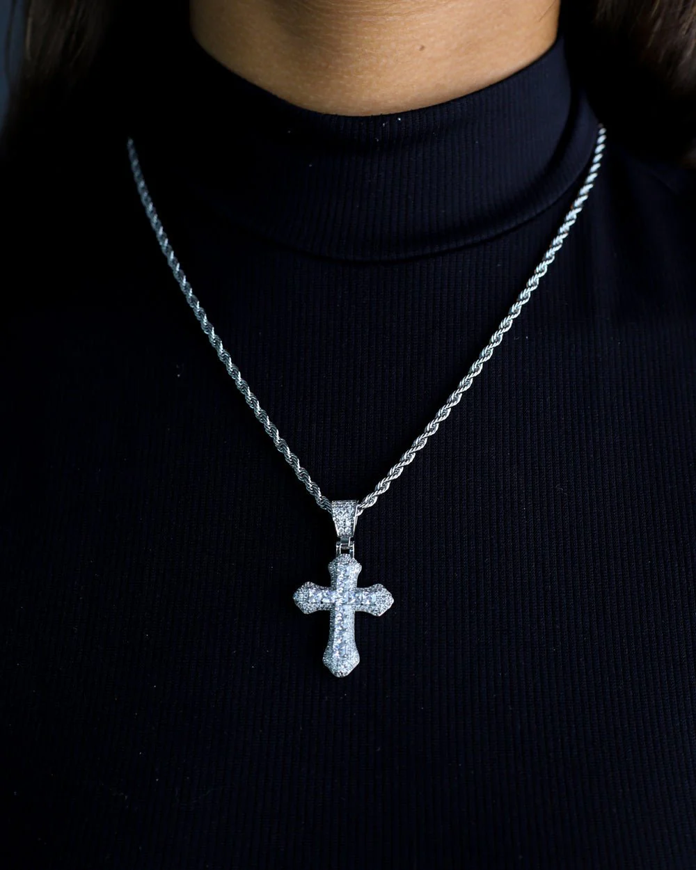 FROSTY CROSS PENDANT. - 925 - Image 5